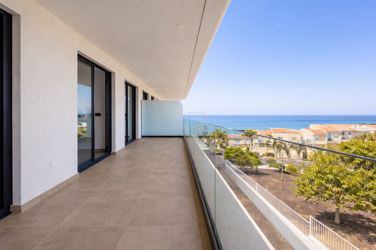 2 sypialnia Apartament na sprzedaż w Costa Adeje z basenem garażem - 595 000 € (Ref: 9769042)