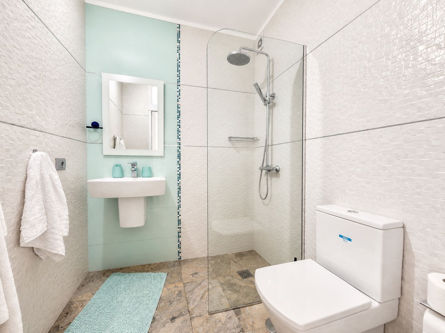2 bedroom Apartment for sale in Los Cristianos with pool - € 400,000 (Ref: 9821634)