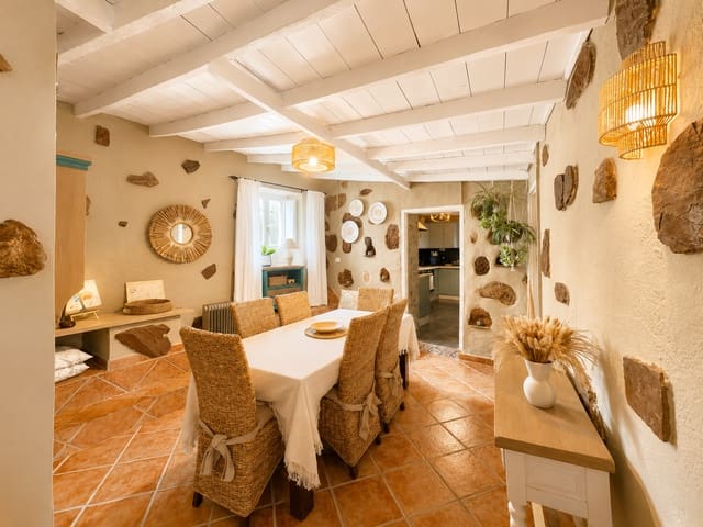 2 soveværelse Finca/Landehus til salg i El Roque, San Miguel de Abona med garage - € 479.000 (Ref: 9858338)