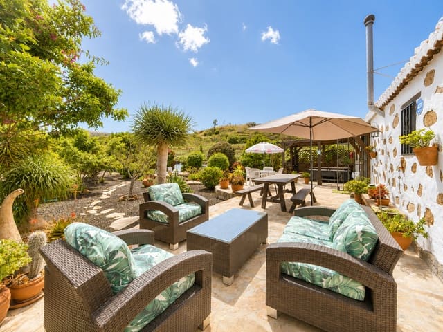 2 soveværelse Finca/Landehus til salg i El Roque, San Miguel de Abona med garage - € 479.000 (Ref: 9858338)