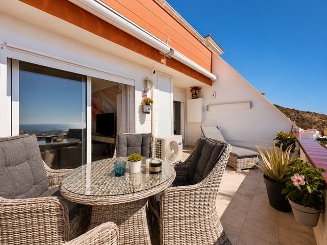 Apartamento de 2 habitaciones en Torviscas Centro y Alto, Adeje en venta con piscina garaje - 395.000 € (Ref: 9889245)