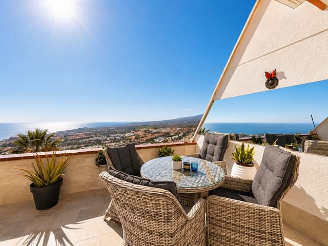 Apartamento de 2 habitaciones en Torviscas Centro y Alto, Adeje en venta con piscina garaje - 395.000 € (Ref: 9889245)