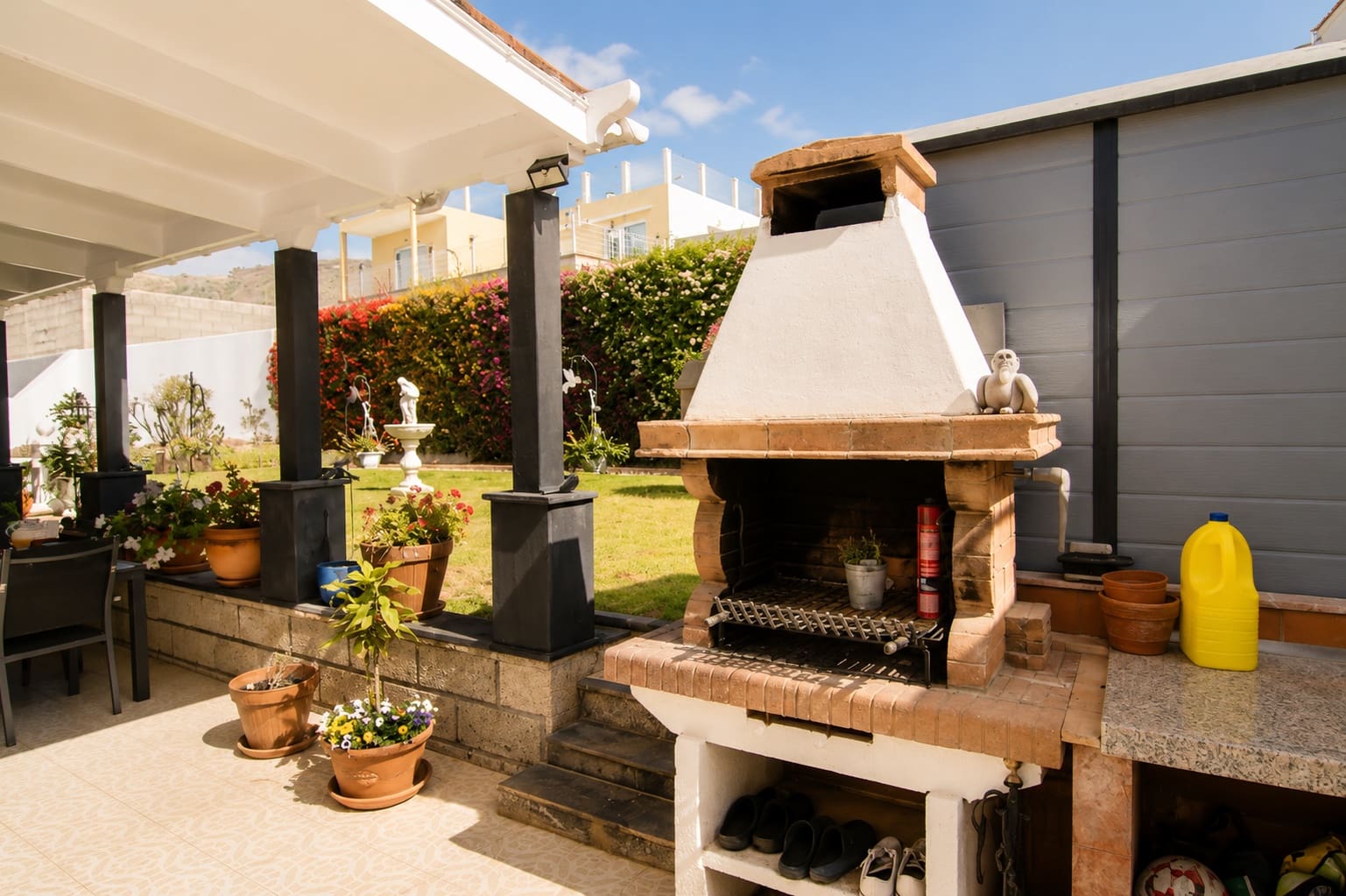 4 Zimmer Villa zu verkaufen in Valle de San Lorenzo mit Garage - 780.000 € (Ref: 9891298)