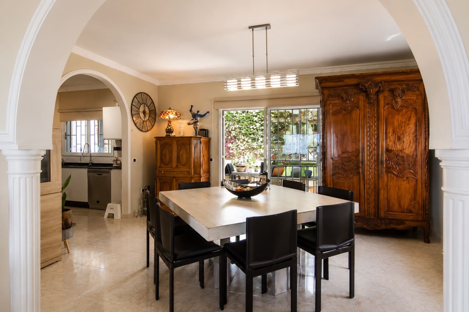 4 Zimmer Villa zu verkaufen in Valle de San Lorenzo mit Garage - 780.000 € (Ref: 9891298)