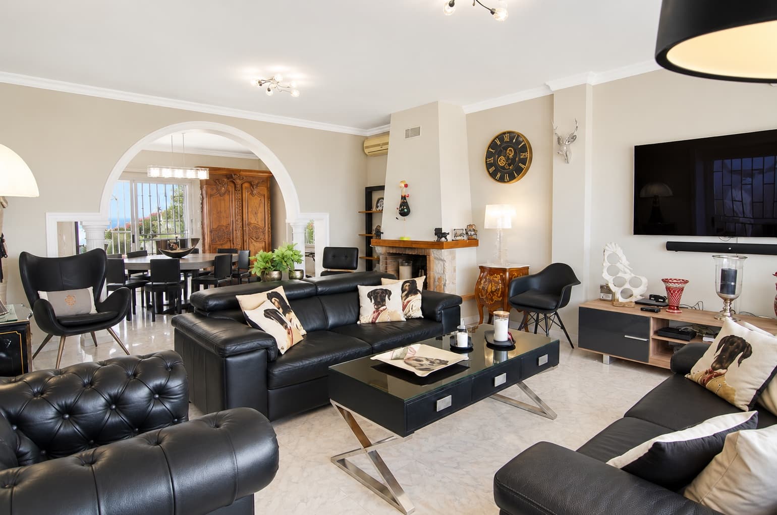 4 Zimmer Villa zu verkaufen in Valle de San Lorenzo mit Garage - 780.000 € (Ref: 9891298)