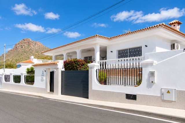 4 sypialnia Willa na sprzedaż w Valle de San Lorenzo, Arona z garażem - 780 000 € (Ref: 9891298)