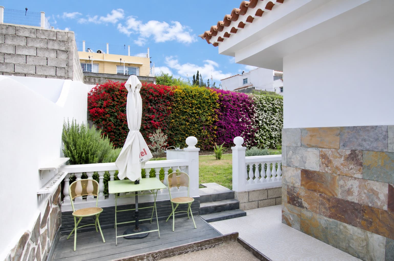 4 Zimmer Villa zu verkaufen in Valle de San Lorenzo mit Garage - 780.000 € (Ref: 9891298)