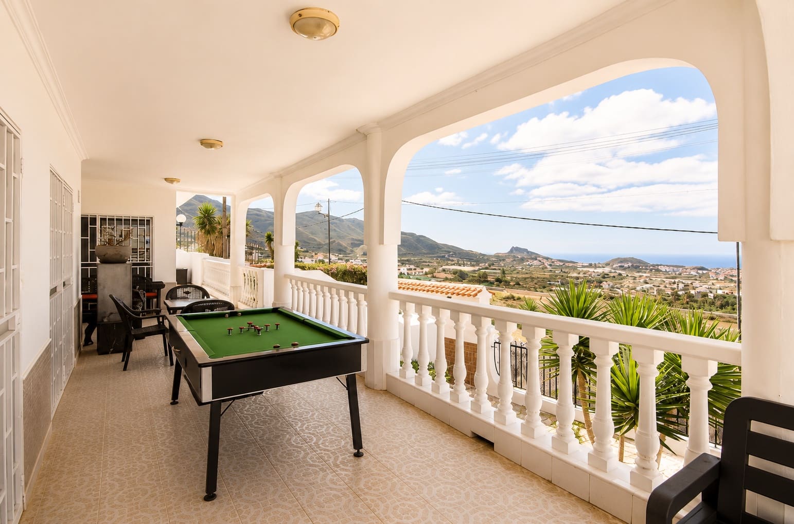 4 Zimmer Villa zu verkaufen in Valle de San Lorenzo mit Garage - 780.000 € (Ref: 9891298)