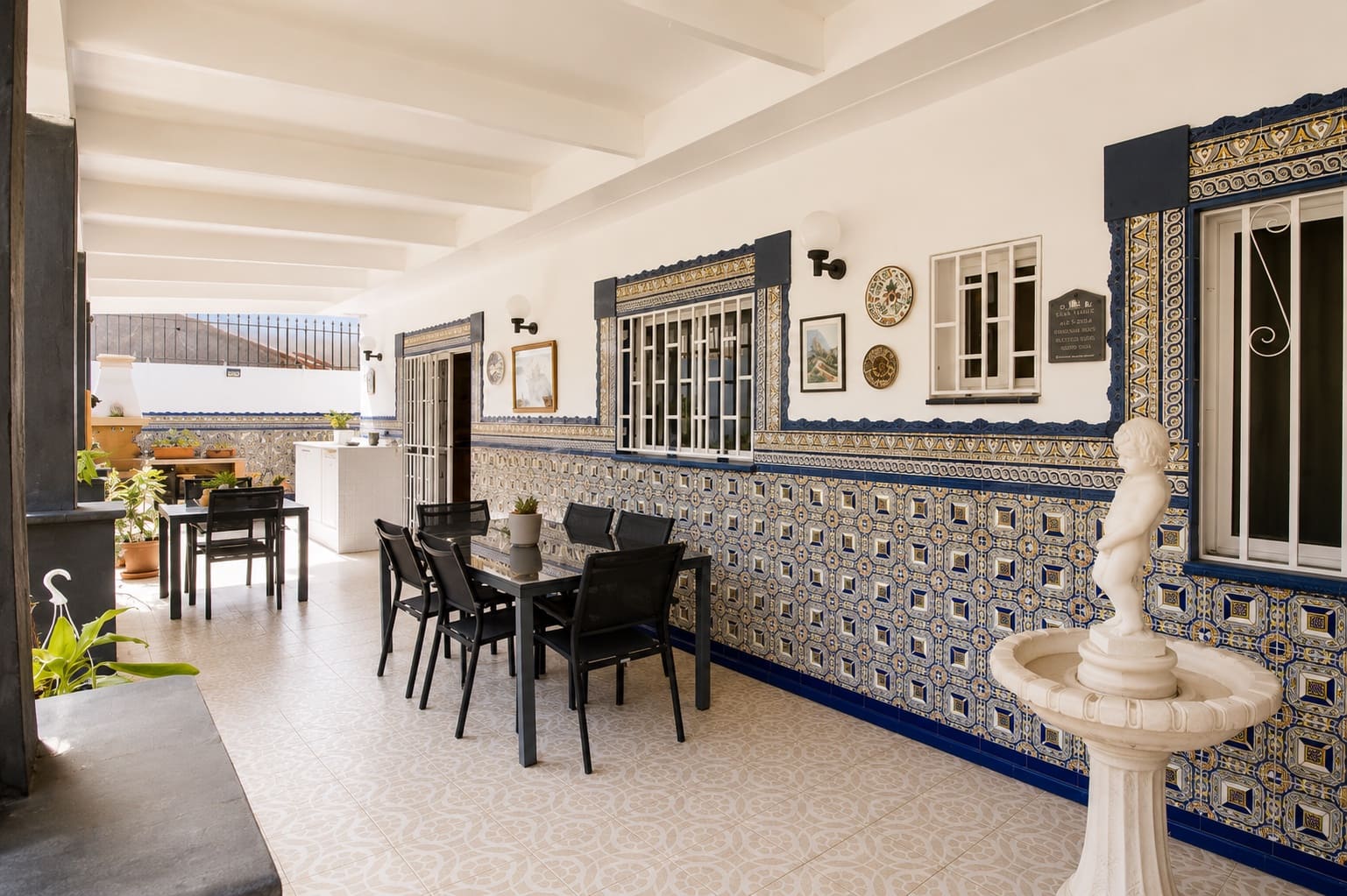 4 Zimmer Villa zu verkaufen in Valle de San Lorenzo mit Garage - 780.000 € (Ref: 9891298)