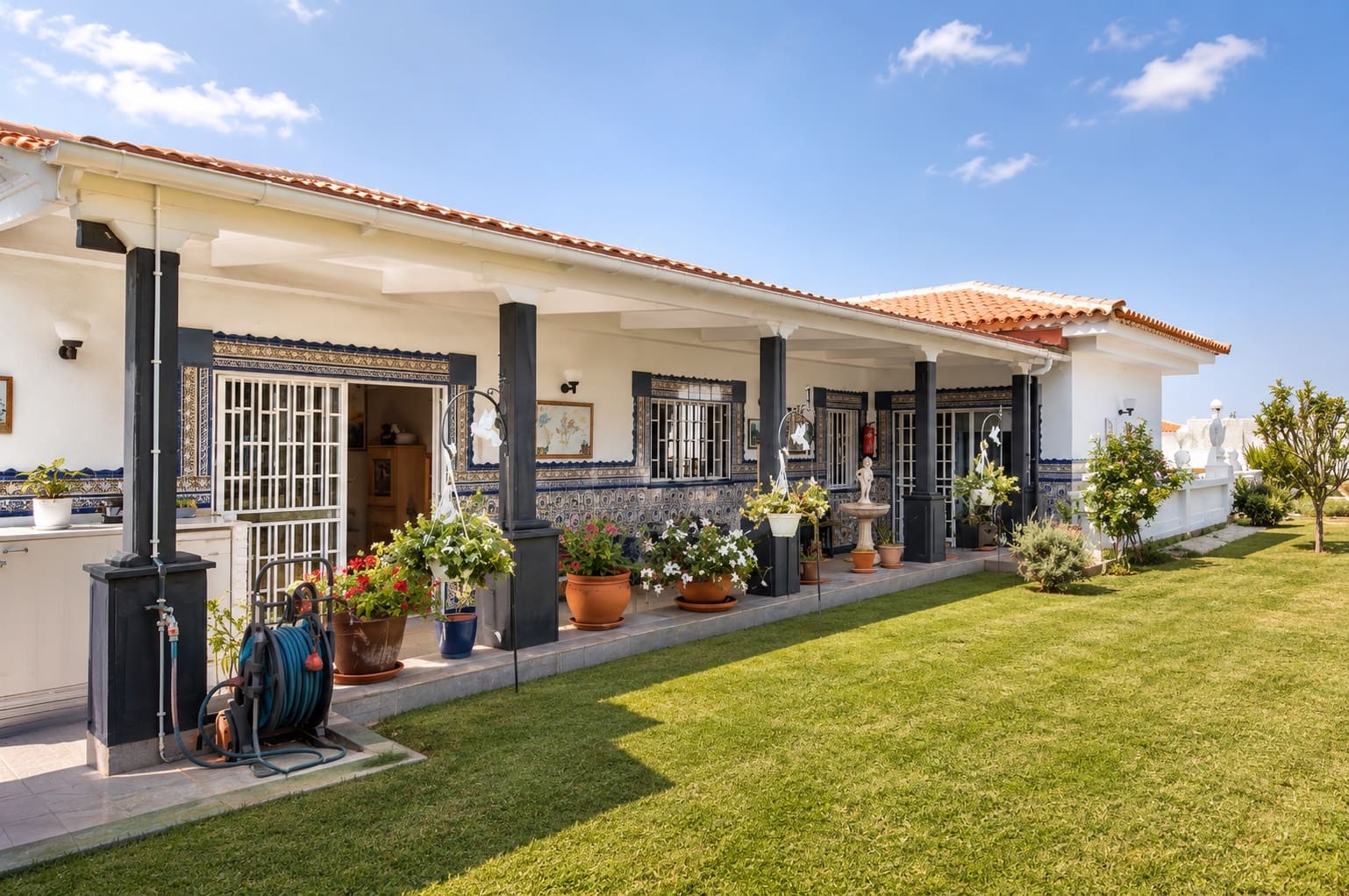 4 Zimmer Villa zu verkaufen in Valle de San Lorenzo mit Garage - 780.000 € (Ref: 9891298)