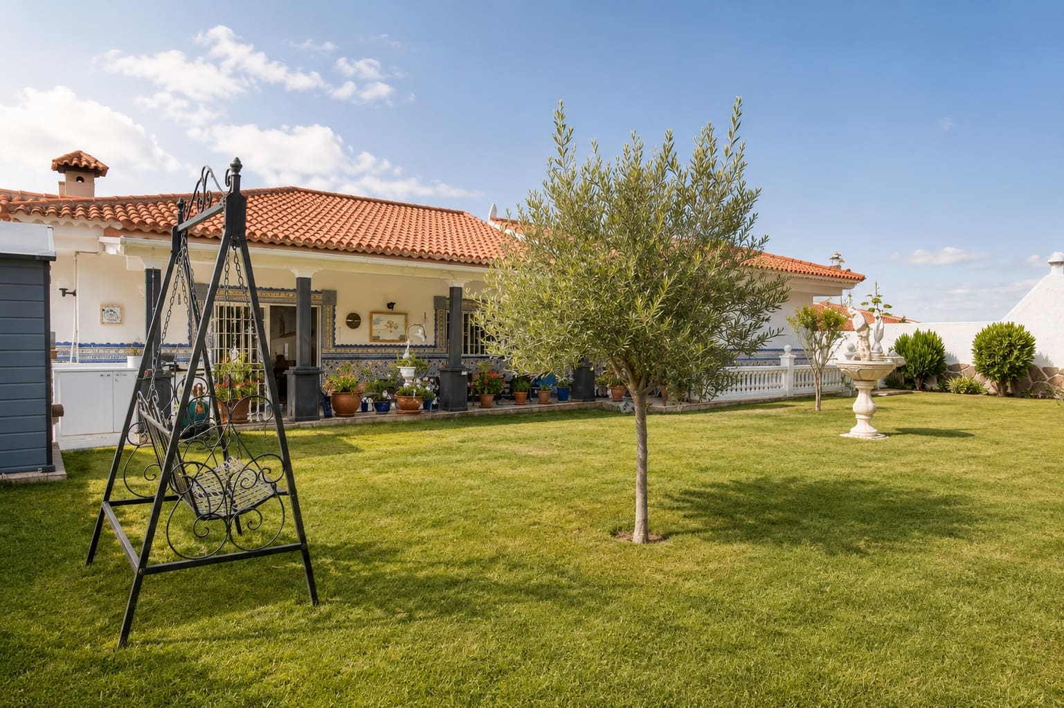 4 Zimmer Villa zu verkaufen in Valle de San Lorenzo mit Garage - 780.000 € (Ref: 9891298)