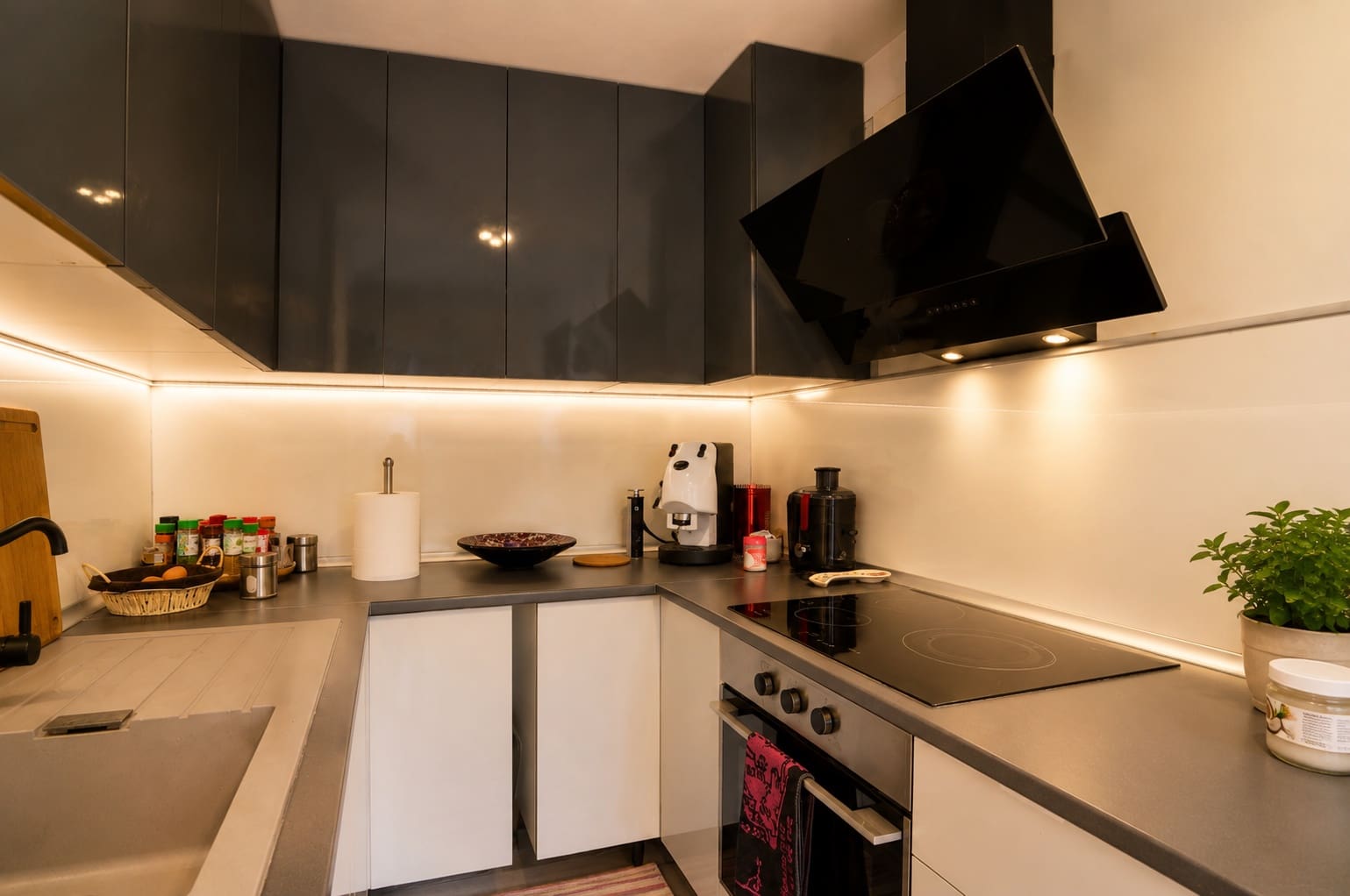 3 bedroom Townhouse for sale in El Madronal with garage - € 400,000 (Ref: 9927974)