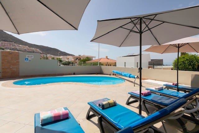 4 soveværelse Villa til salg i Fañabe, Adeje med swimmingpool - € 1.680.000 (Ref: 9353850)