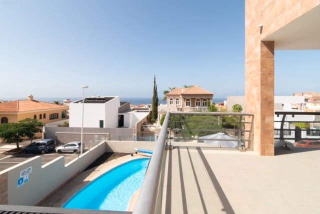 4 soveværelse Villa til salg i Fañabe, Adeje med swimmingpool - € 1.680.000 (Ref: 9353850)