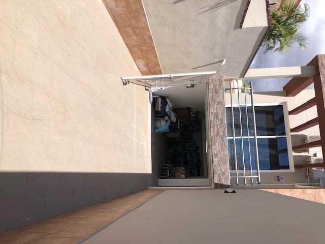 4 soveværelse Villa til salg i Adeje med swimmingpool - € 1.680.000 (Ref: 9353850)