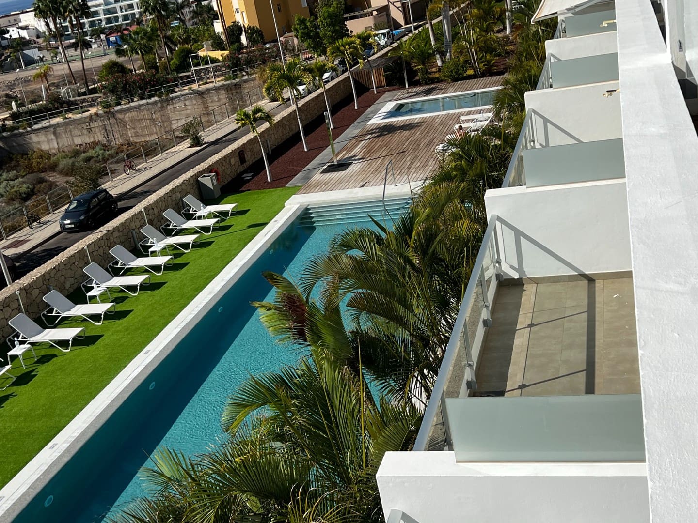 3 sovrum Lägenhet till salu i La Caleta Adeje med pool - 1 395 000 € (Ref: 9353853)