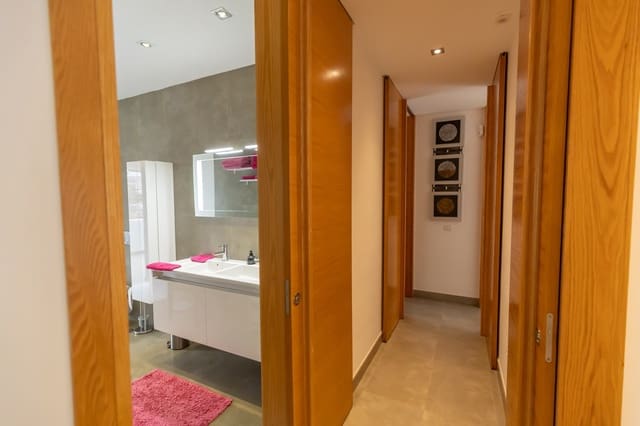 3 sypialnia Penthouse na sprzedaż w La Caleta Adeje, Adeje z basenem - 1 985 000 € (Ref: 9353854)