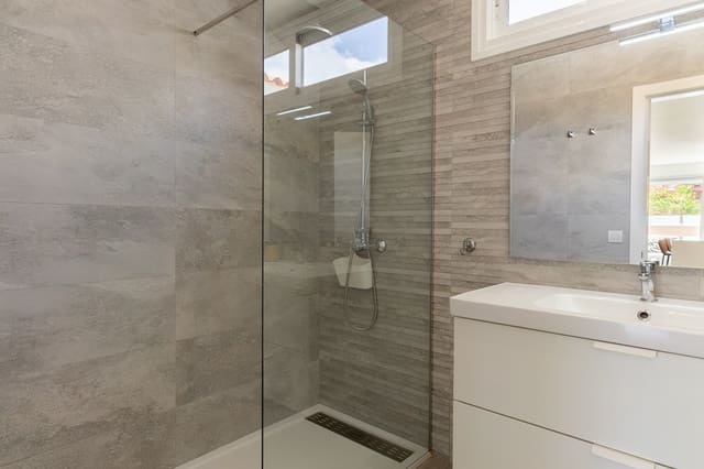 2 soveværelse Villa til salg i Palm-Mar, Arona med swimmingpool - € 790.000 (Ref: 9353855)