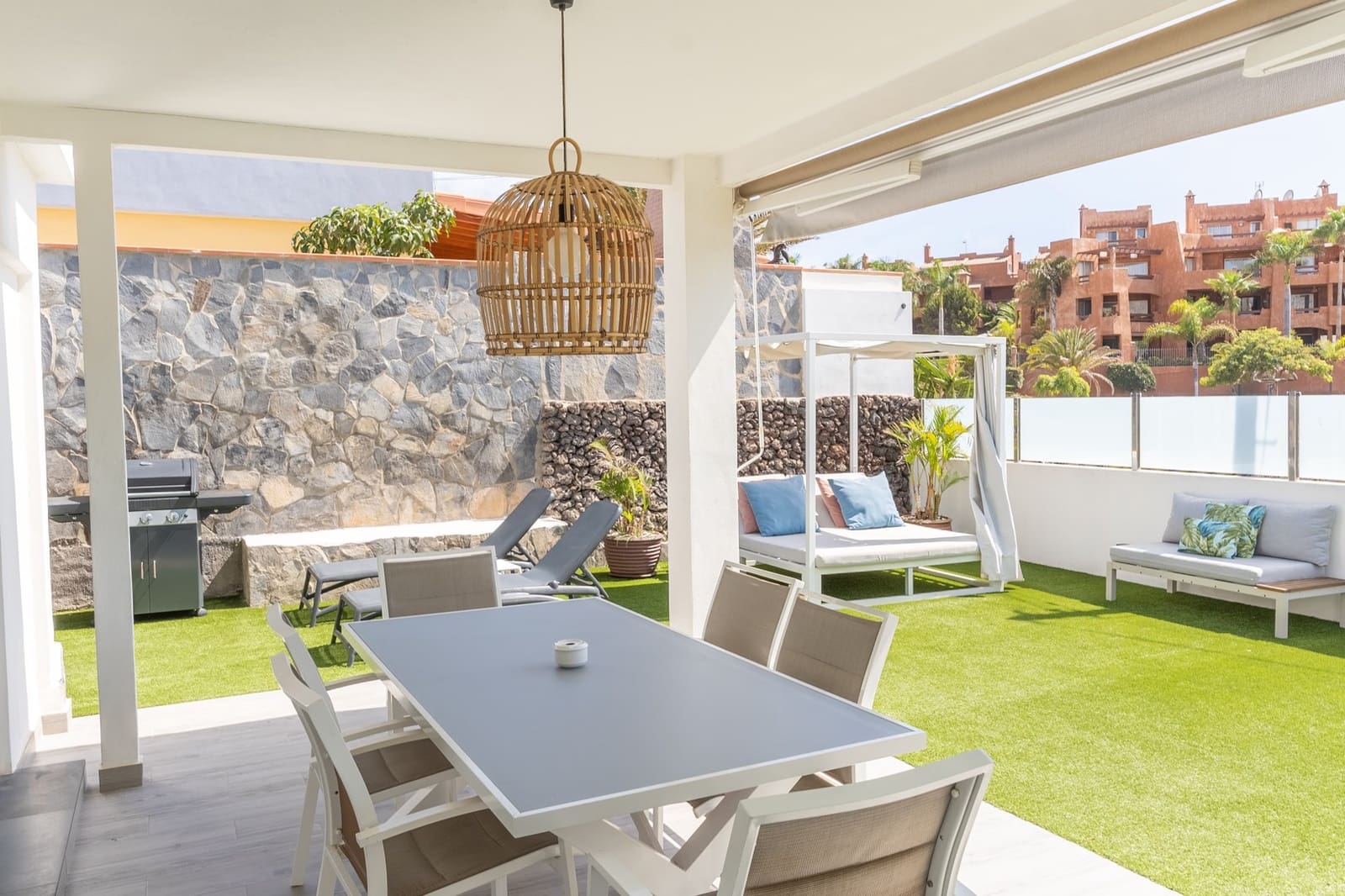 2 sovrum Villa till salu i Palm-Mar med pool - 790 000 € (Ref: 9353855)