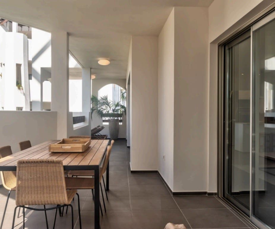 2 soveværelse Lejlighed til salg i Palm-Mar med swimmingpool - € 685.000 (Ref: 9353856)