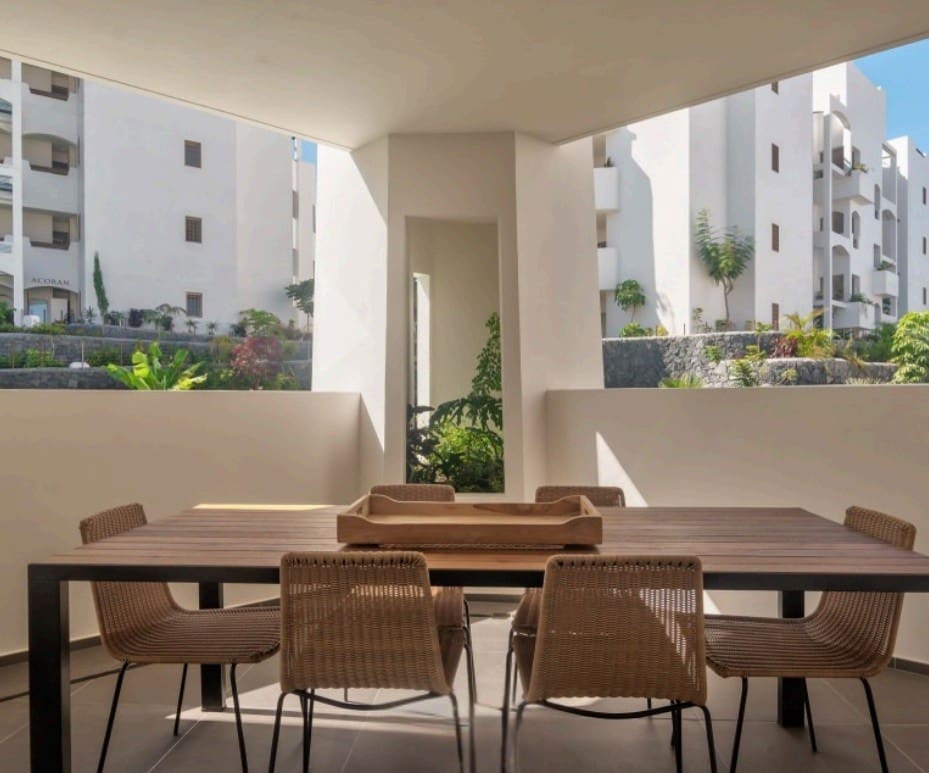 2 soveværelse Lejlighed til salg i Palm-Mar med swimmingpool - € 685.000 (Ref: 9353856)