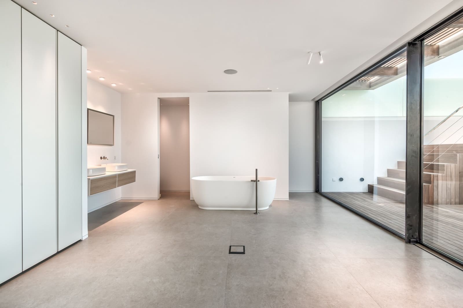 5 soveværelse Villa til salg i Palm-Mar med swimmingpool - € 2.850.000 (Ref: 9353859)