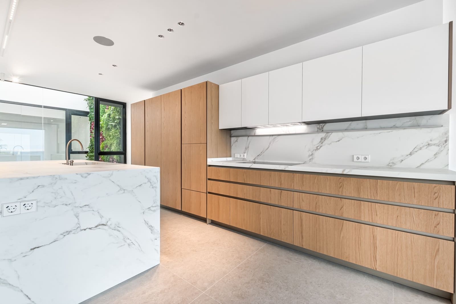 5 soveværelse Villa til salg i Palm-Mar med swimmingpool - € 2.850.000 (Ref: 9353859)