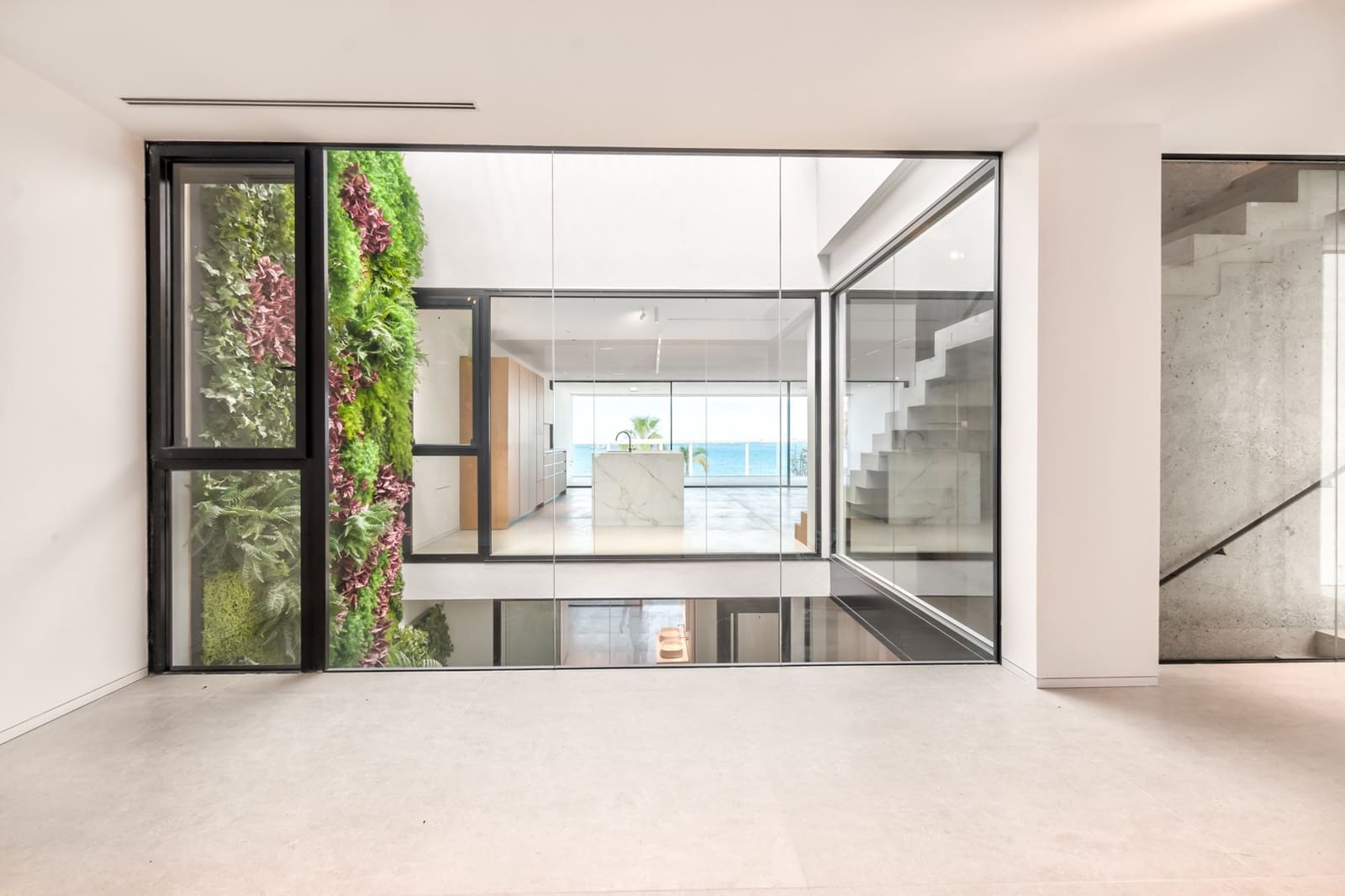 5 soveværelse Villa til salg i Palm-Mar med swimmingpool - € 2.850.000 (Ref: 9353859)