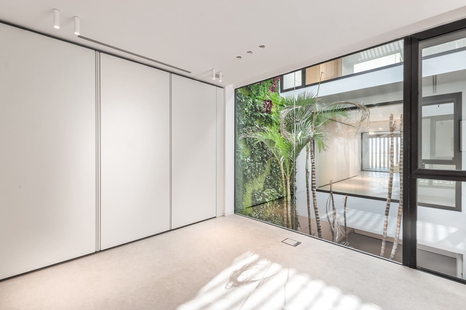 5 soveværelse Villa til salg i Palm-Mar med swimmingpool - € 2.850.000 (Ref: 9353859)