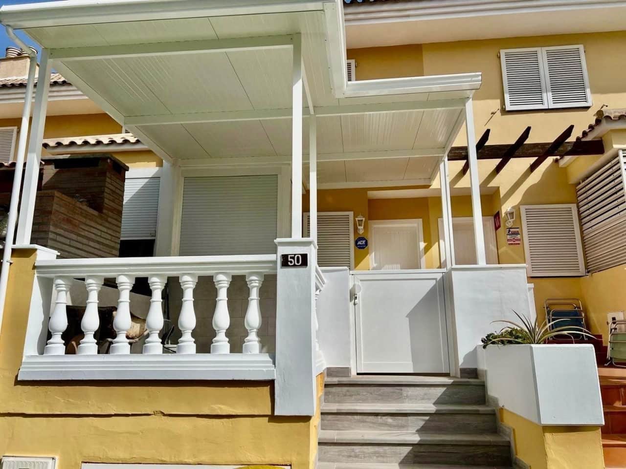 3 slaapkamer Penthouse te koop in Playa de las Americas met zwembad - € 590.000 (Ref: 9353860)