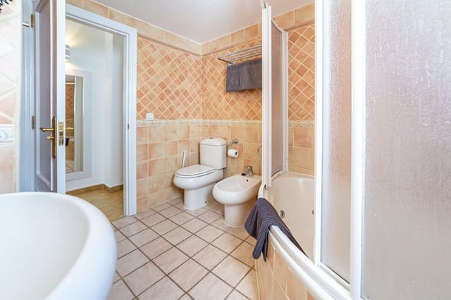 1 slaapkamer Penthouse te koop in San Miguel de Abona met zwembad - € 249.000 (Ref: 9353863)