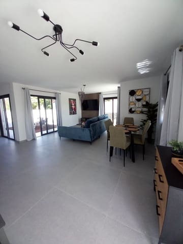 4 bedroom Villa for sale in San Miguel de Abona with pool - € 570,000 (Ref: 9353864)