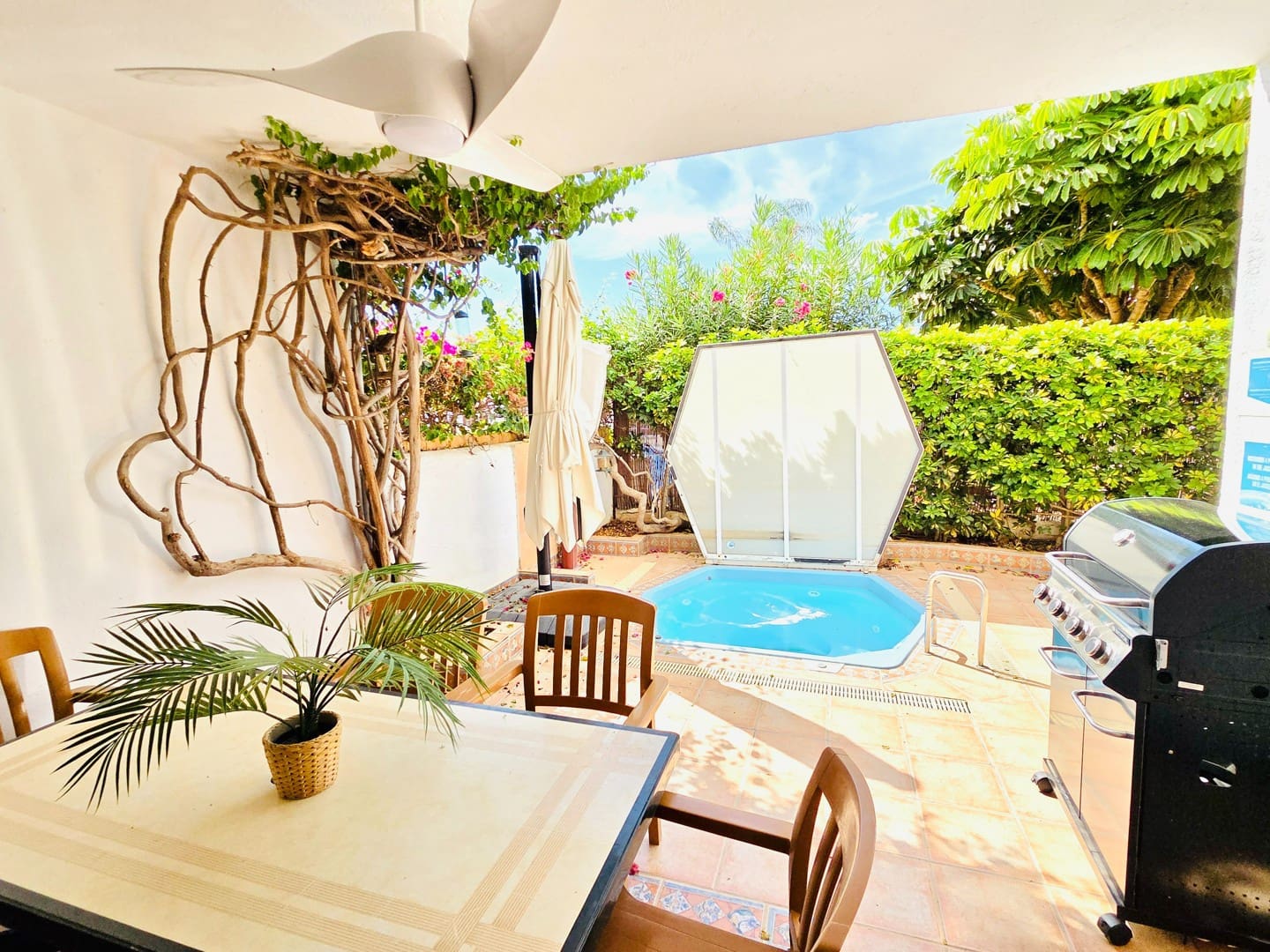 3 sypialnia Apartament na sprzedaż w Amarilla Golf z basenem - 395 000 € (Ref: 9353871)