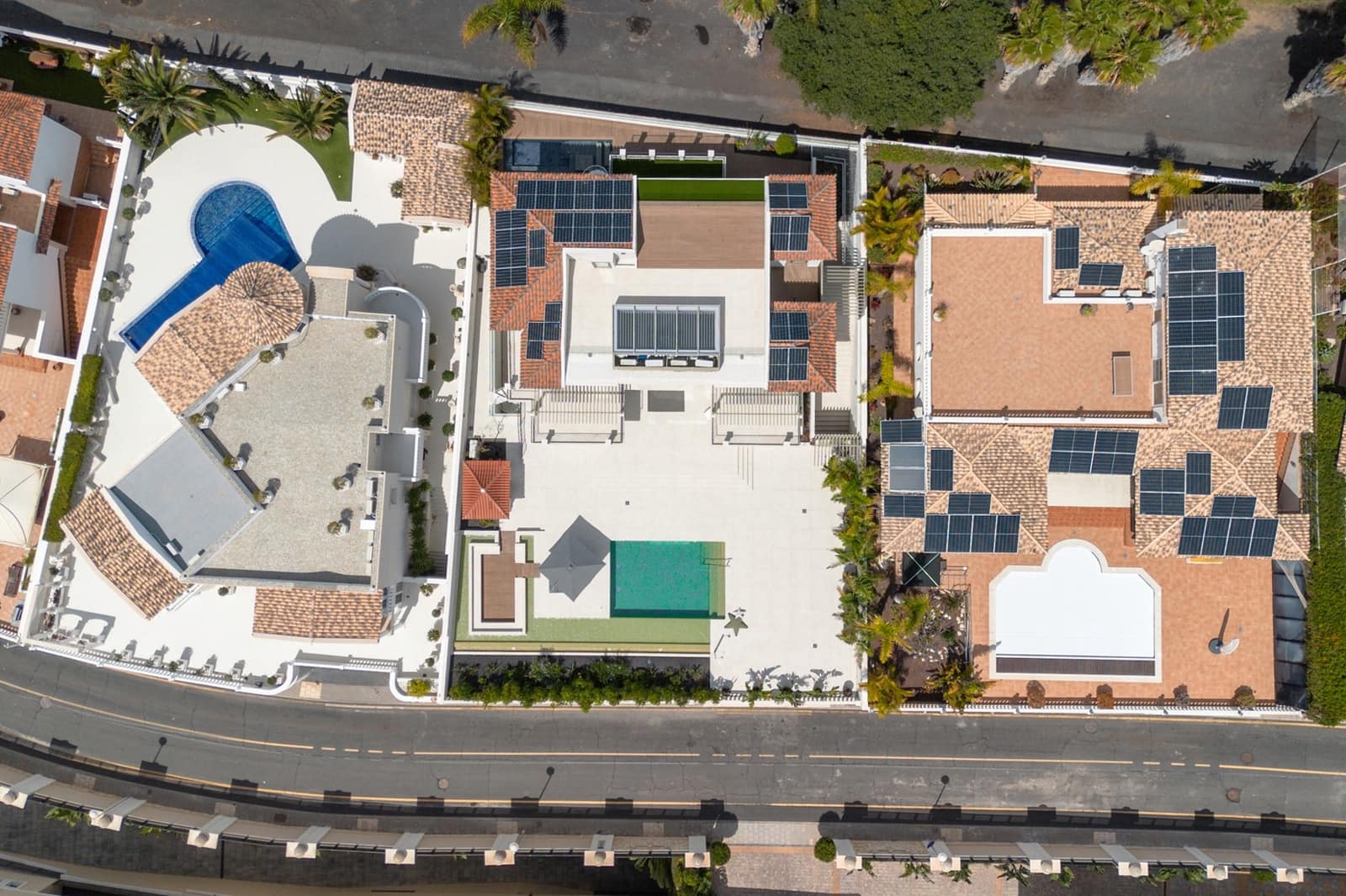 5 soverom Villa til salgs i La Caleta Adeje med svømmebasseng - € 4 750 000 (Ref: 9353874)