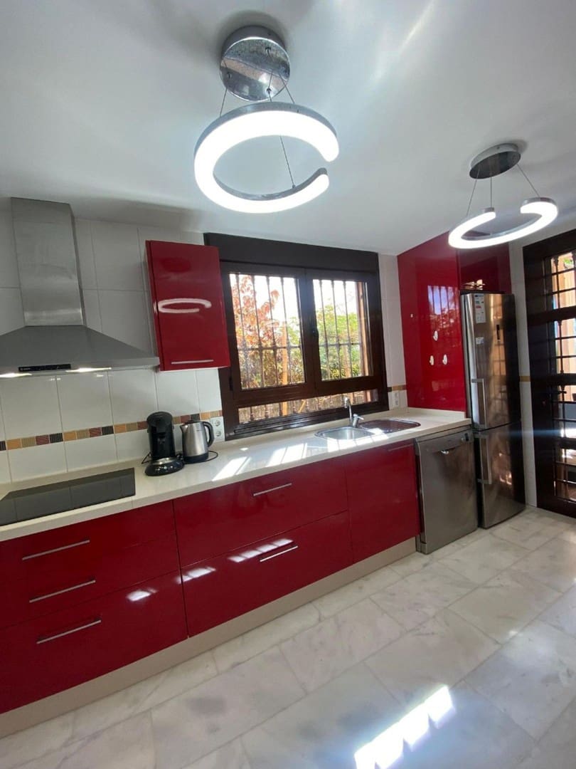 4 slaapkamer Villa te koop in San Miguel de Abona met zwembad - € 780.000 (Ref: 9353878)