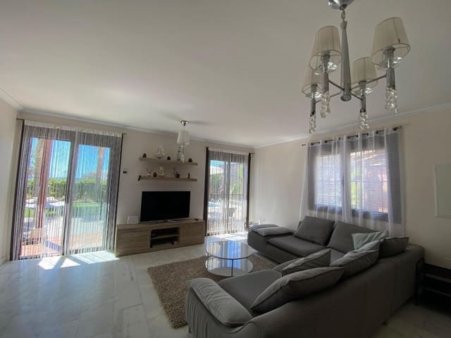 4 slaapkamer Villa te koop in San Miguel de Abona met zwembad - € 780.000 (Ref: 9353878)