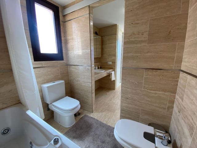 4 slaapkamer Villa te koop in San Miguel de Abona met zwembad - € 780.000 (Ref: 9353878)