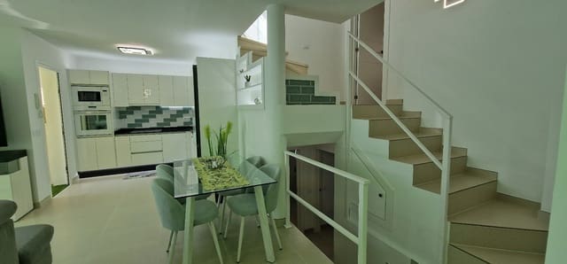 3 slaapkamer Villa te koop in Palm-Mar, Arona met zwembad - € 665.000 (Ref: 9353879)