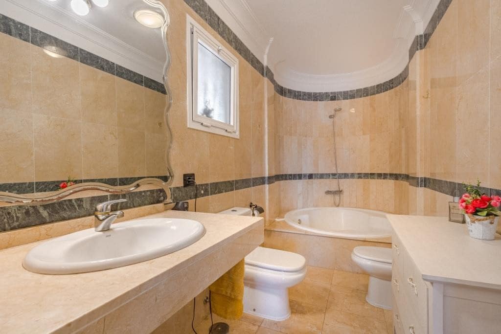 1 soveværelse Lejlighed til salg i Adeje med swimmingpool - € 325.000 (Ref: 9353880)