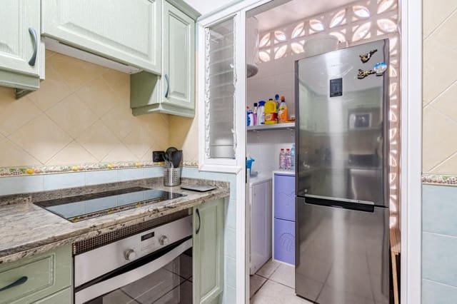 1 soveværelse Lejlighed til salg i Playa del Duque, Adeje med swimmingpool - € 325.000 (Ref: 9353880)