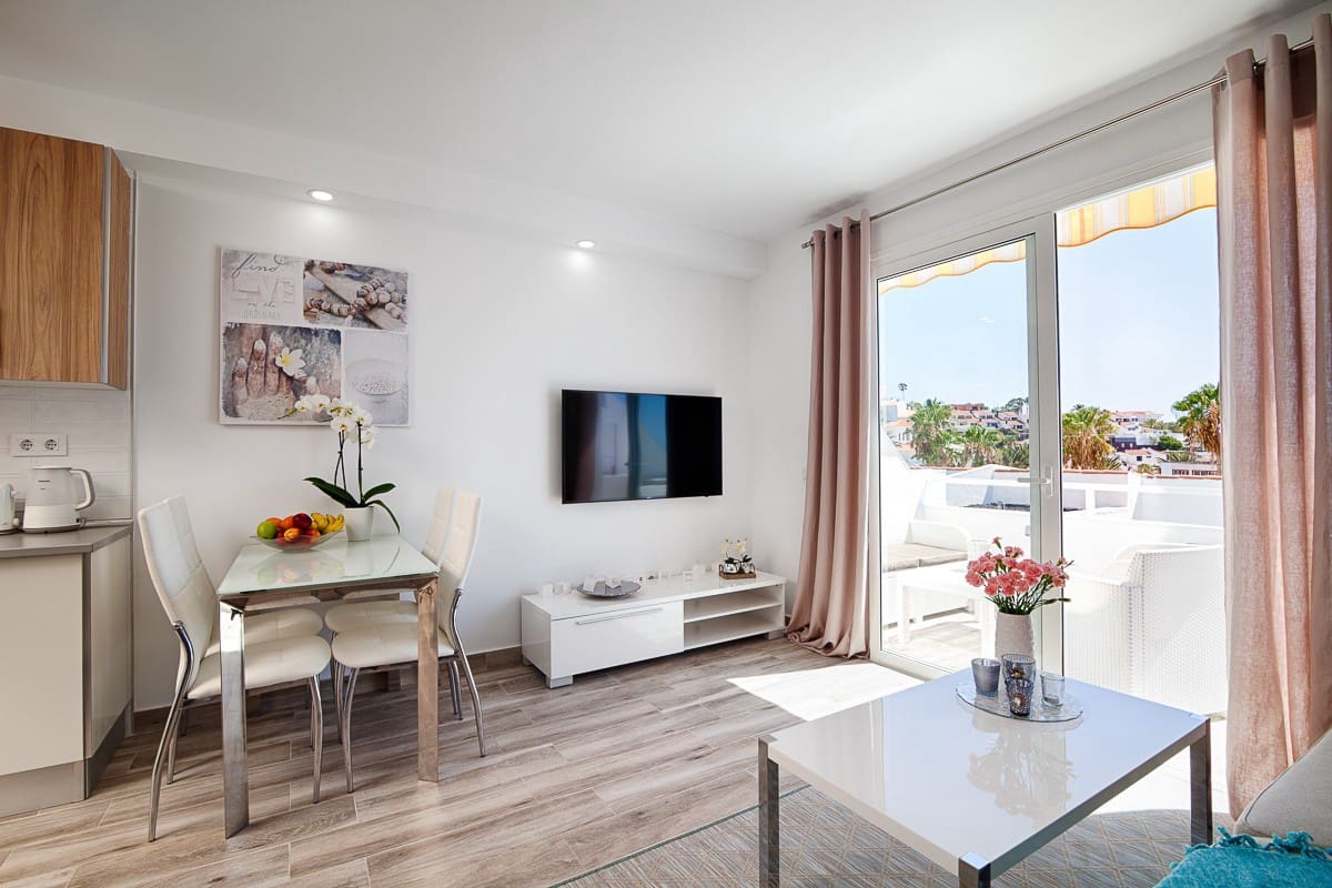 Apartamento de 1 habitación en San Eugenio en venta con piscina - 275.000 € (Ref: 9353881)