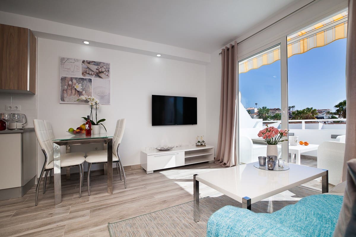 Apartamento de 1 habitación en San Eugenio en venta con piscina - 275.000 € (Ref: 9353881)