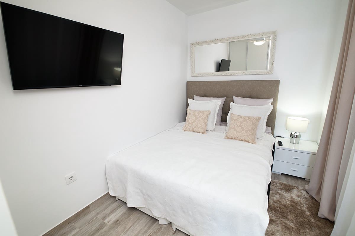 Apartamento de 1 habitación en San Eugenio en venta con piscina - 275.000 € (Ref: 9353881)