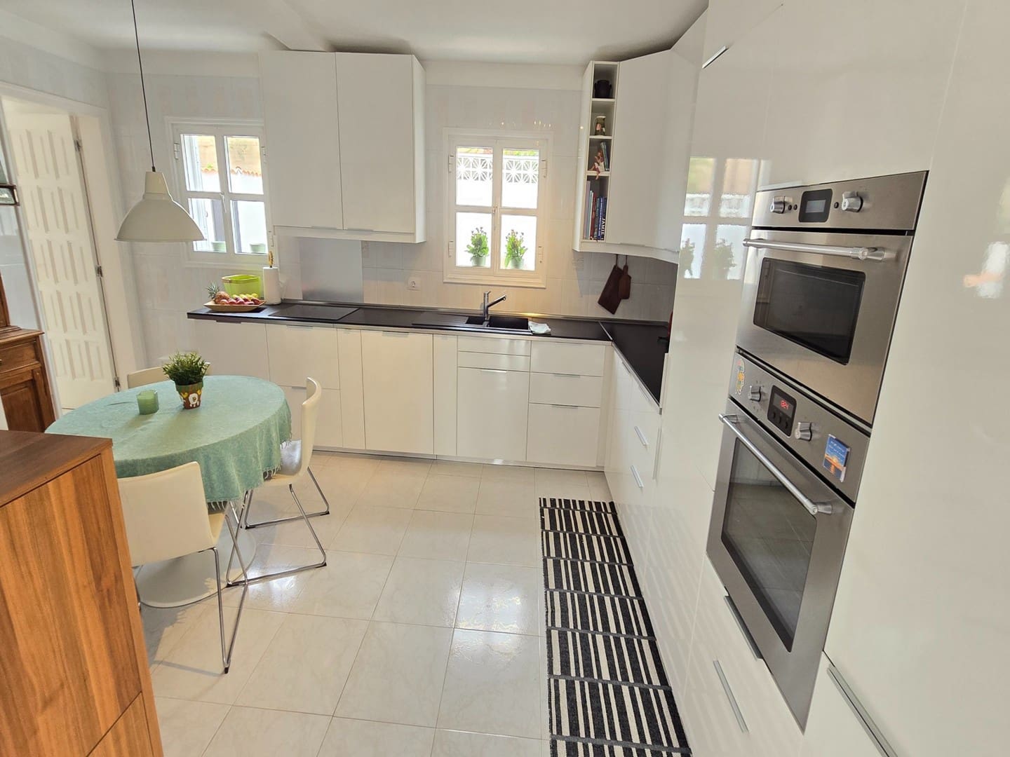 4 soverom Villa til salgs i Adeje - € 1 299 900 (Ref: 9353883)