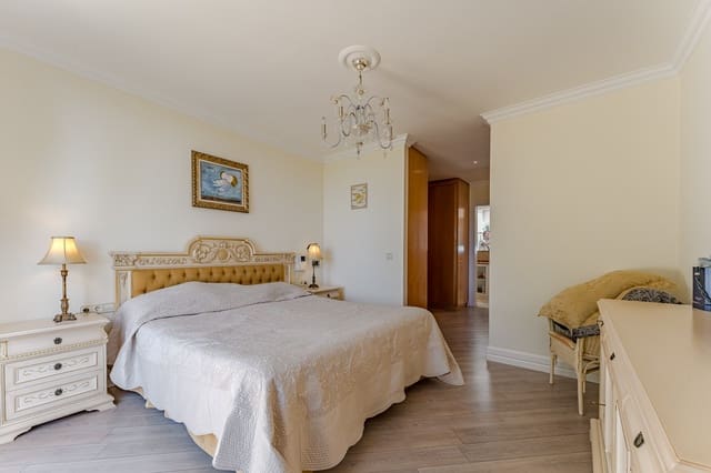 5 soveværelse Villa til salg i Casco Urbano, Adeje med swimmingpool - € 4.990.000 (Ref: 9353884)