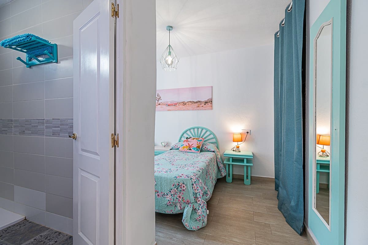 Ático de 2 habitaciones en Adeje en venta con piscina - 375.000 € (Ref: 9353889)