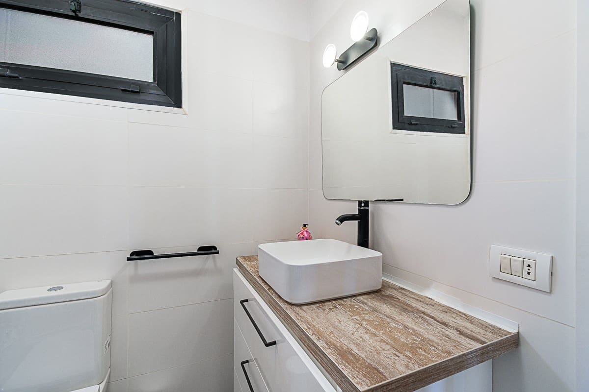 Ático de 2 habitaciones en Adeje en venta con piscina - 375.000 € (Ref: 9353889)