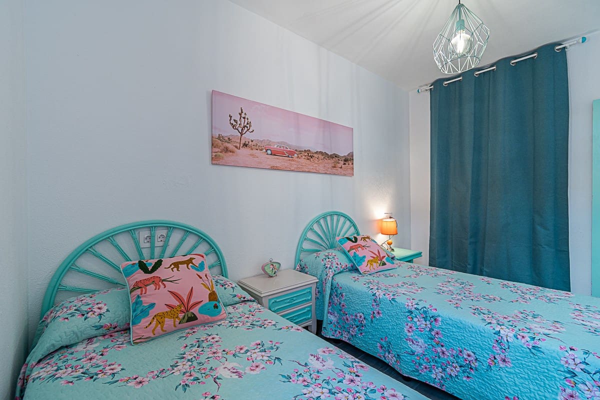 Ático de 2 habitaciones en Adeje en venta con piscina - 375.000 € (Ref: 9353889)