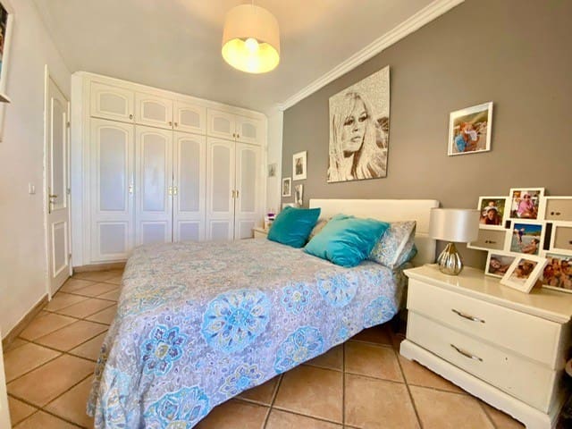 Apartamento de 1 habitación en Torviscas Centro y Alto, Adeje en venta con piscina - 420.000 € (Ref: 9353890)