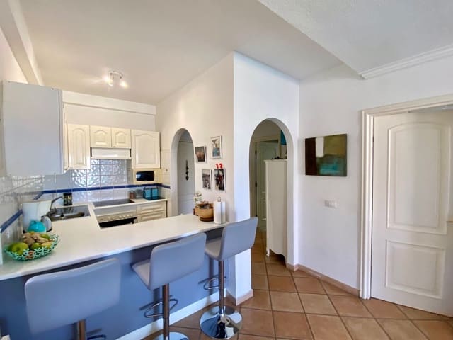 Apartamento de 1 habitación en Torviscas Centro y Alto, Adeje en venta con piscina - 420.000 € (Ref: 9353890)